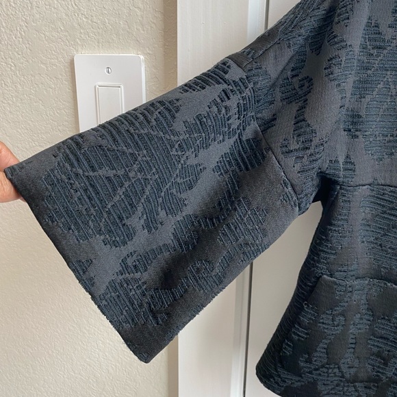 Women’s elegant short coat, size 8 - Picture 2 of 4